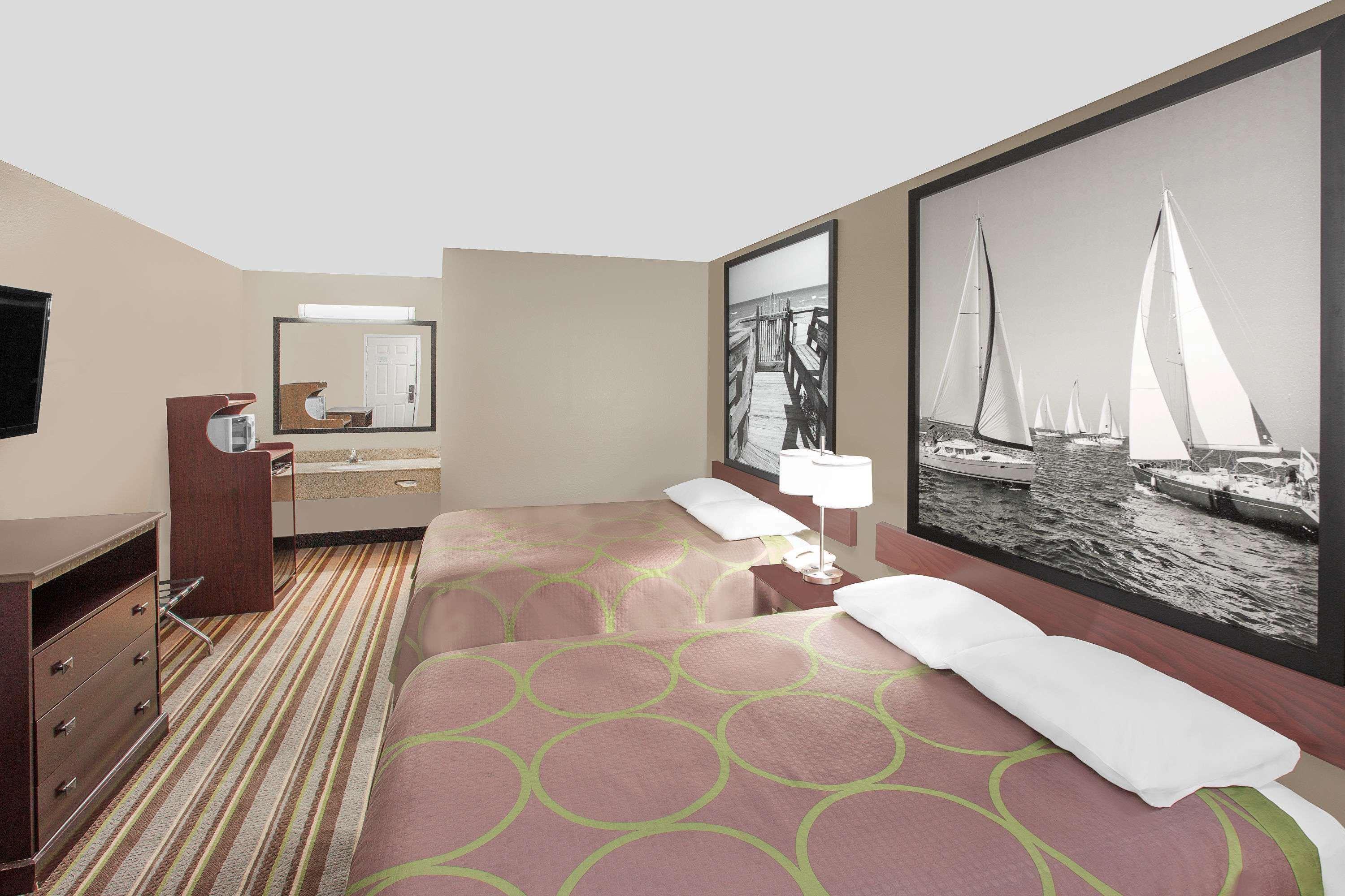 Super 8 By Wyndham Bay St. Louis Motel Bagian luar foto