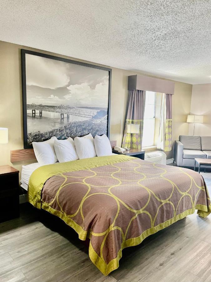 Super 8 By Wyndham Bay St. Louis Motel Bagian luar foto