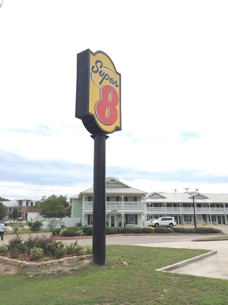Super 8 By Wyndham Bay St. Louis Motel Bagian luar foto